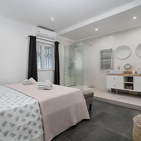 Casa Nela Carvoeiro (Lagoa)